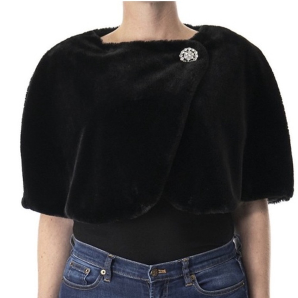 Nina Leonard black vegan faux fur cape bolero medium m